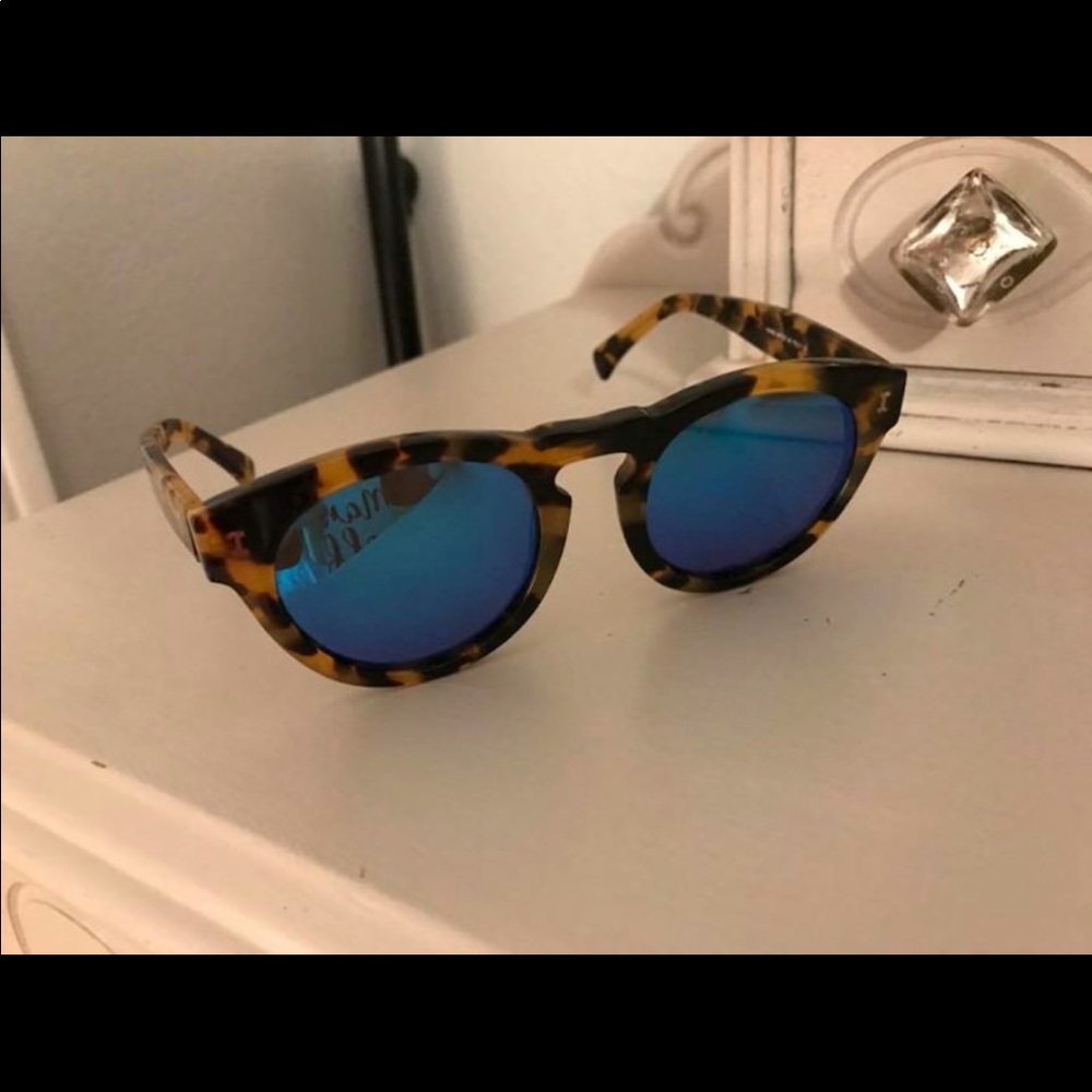 Illesteva leanoard sunglasses